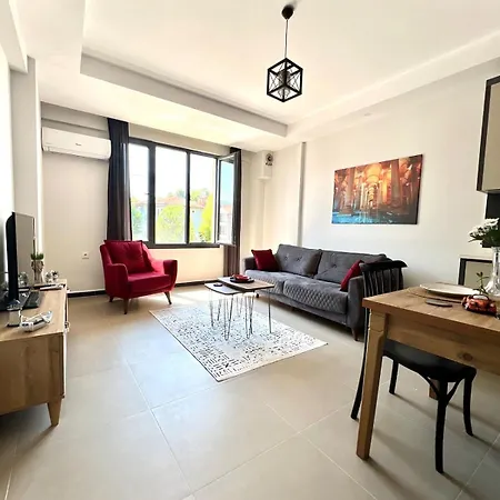 Ege Pam アパート